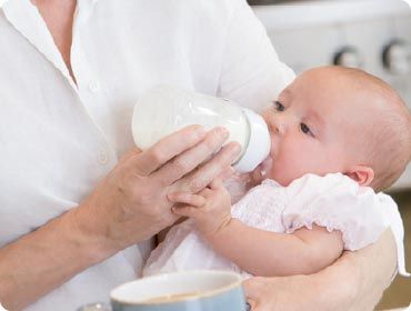 Alimentation du bébé au biberon