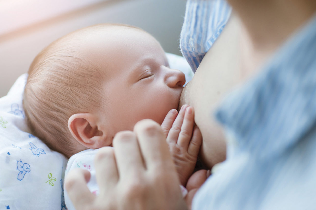 breastfeeding for newborns motherhood